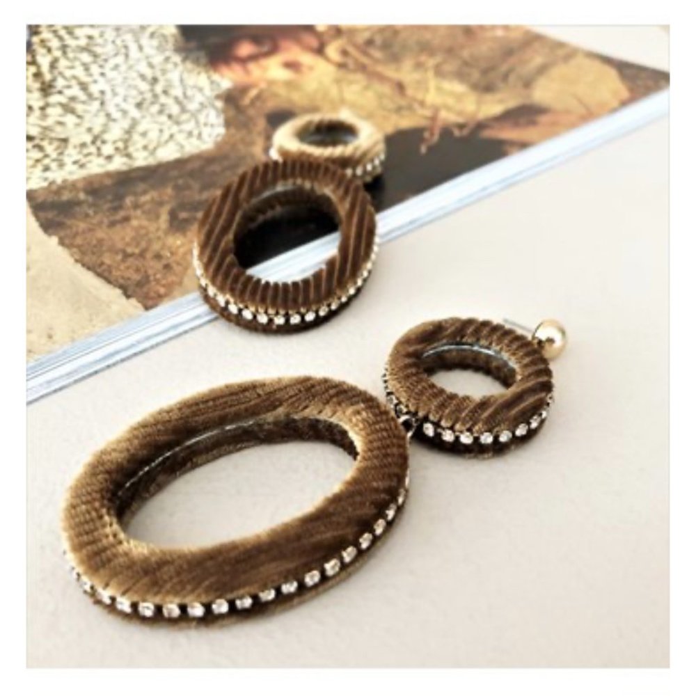 Brown Oval Rhinestones Drop Earrings